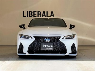 صورة 39 لـ 2021 Lexus IS