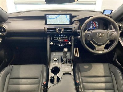 صورة 2 لـ 2021 Lexus IS