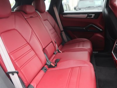 2022 Porsche CAYENNE thumbnail 23