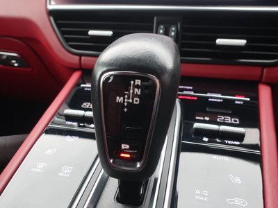2022 Porsche CAYENNE thumbnail 43