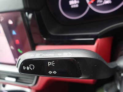 2022 Porsche CAYENNE thumbnail 53