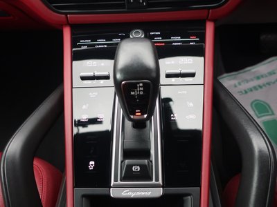 2022 Porsche CAYENNE thumbnail 41