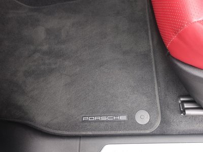 2022 Porsche CAYENNE thumbnail 62
