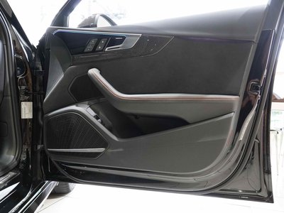 2022 AUDI RS4 AVANT — миниатюра 23