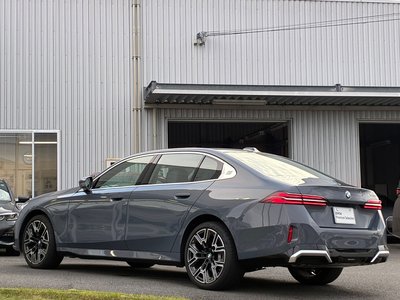 2026 BMW 5 SERIES 照片 8