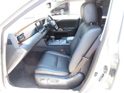 صورة مصغرة 54 لـ 2019 Toyota CENTURY