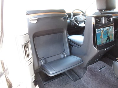 صورة مصغرة 62 لـ 2019 Toyota CENTURY