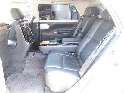 صورة مصغرة 61 لـ 2019 Toyota CENTURY