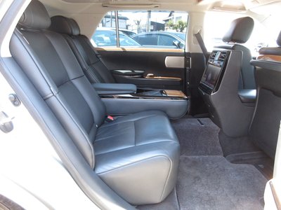 صورة مصغرة 58 لـ 2019 Toyota CENTURY