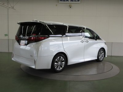 صورة 10 لـ 2024 Toyota ALPHARD