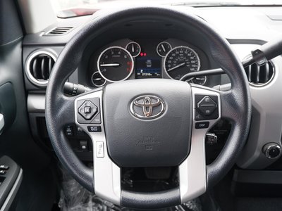 2017 Toyota TUNDRA thumbnail 34