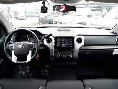 2017 Toyota TUNDRA thumbnail 33