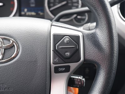 2017 Toyota TUNDRA thumbnail 36