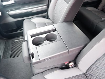 2017 Toyota TUNDRA thumbnail 43
