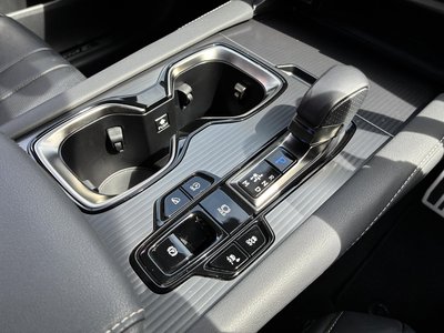 2024 Lexus RX — миниатюра 18