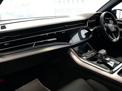 2025 AUDI Q8 thumbnail 35