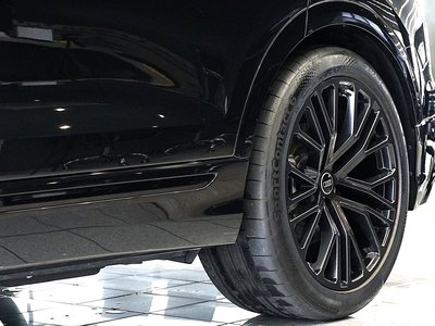 2025 AUDI Q8 photo 9