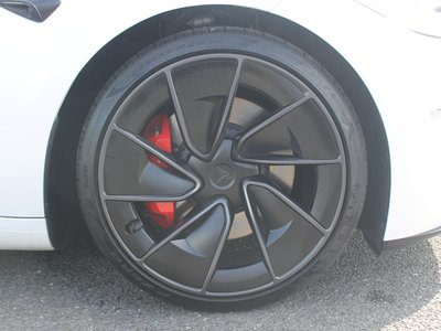 صورة مصغرة 17 لـ 2024 Tesla MODEL 3
