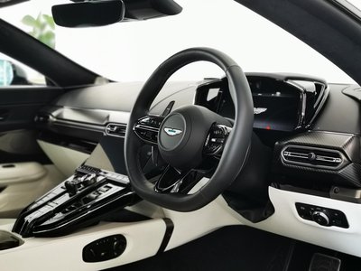 2025 Aston Martin VANTAGE 缩略图 8