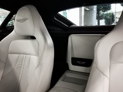 2025 Aston Martin VANTAGE 缩略图 17