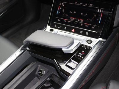 2025 AUDI Q8 E-TRON photo 5