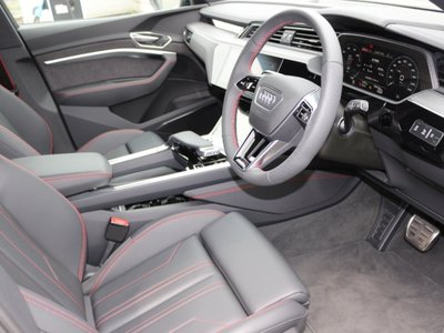 2025 AUDI Q8 E-TRON photo 9
