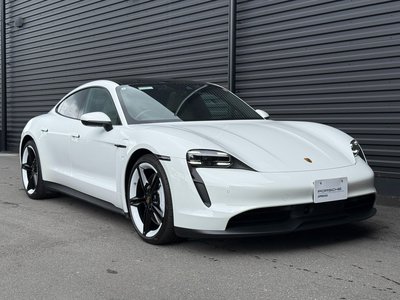 2022 Porsche TAYCAN photo 6