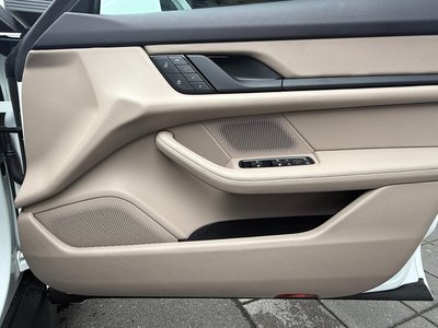2022 Porsche TAYCAN thumbnail 20