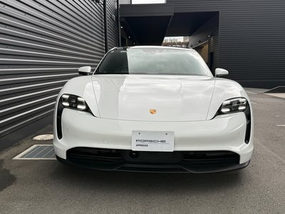 2022 Porsche TAYCAN photo 5