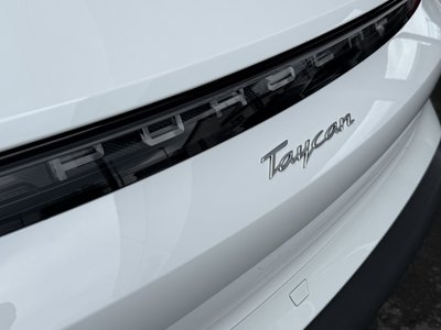 2022 Porsche TAYCAN thumbnail 36