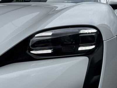 2022 Porsche TAYCAN thumbnail 35