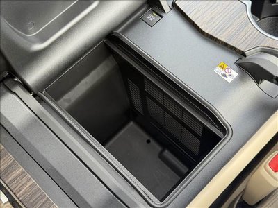 2025 Toyota LAND CRUISER 300 缩略图 15