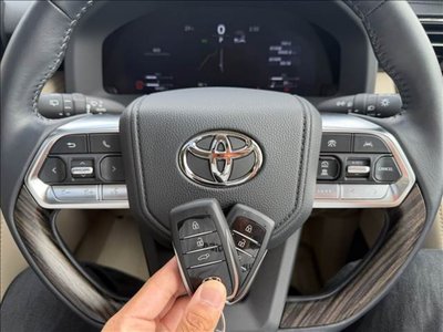 2025 Toyota LAND CRUISER 300 缩略图 28