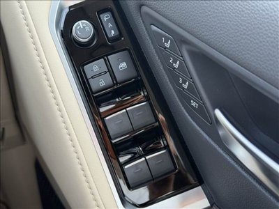 2025 Toyota LAND CRUISER 300 缩略图 31