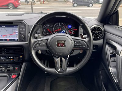 2017 Nissan GT-R 照片 10