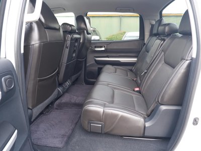 صورة مصغرة 27 لـ 2015 Toyota TUNDRA