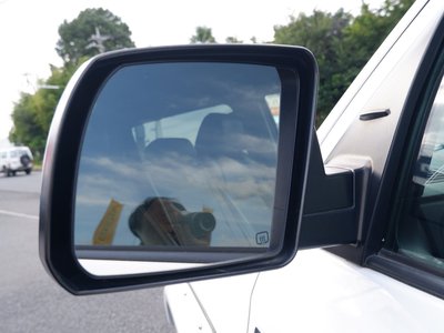 صورة مصغرة 33 لـ 2015 Toyota TUNDRA