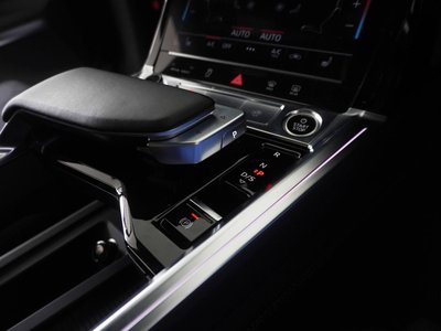 2024 AUDI Q8 SPORTBACK E-TRON — фото 10