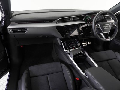 2024 AUDI Q8 SPORTBACK E-TRON — фото 13