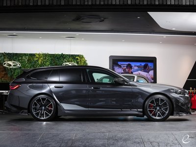 صورة مصغرة 73 لـ 2025 BMW M5 TOURING