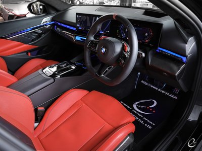 صورة مصغرة 77 لـ 2025 BMW M5 TOURING