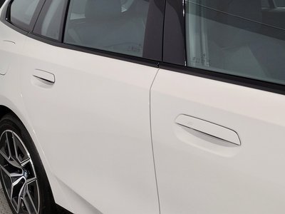 2025 BMW I5 TOURING photo 70