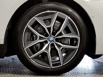 2025 BMW I5 TOURING photo 18