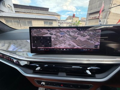 2023 BMW X7 thumbnail 58