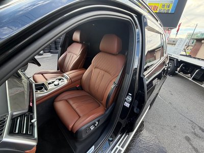 2023 BMW X7 thumbnail 30
