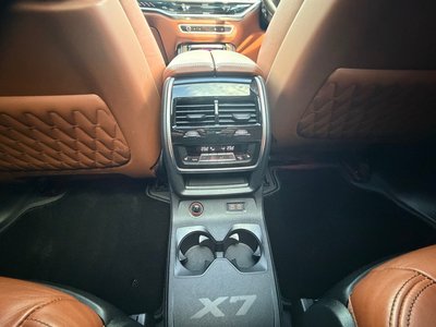 2023 BMW X7 thumbnail 38