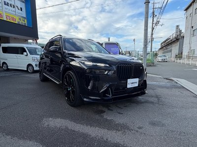 2023 BMW X7 photo 3