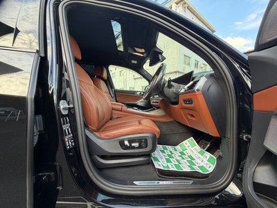 2023 BMW X7 thumbnail 27
