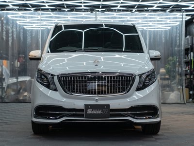 2017 Mercedes-BENZ V-CLASS photo 2