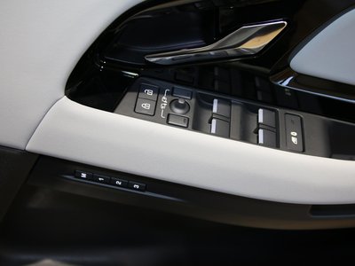 2025 LAND Rover RANGE ROVER EVOQUE thumbnail 17